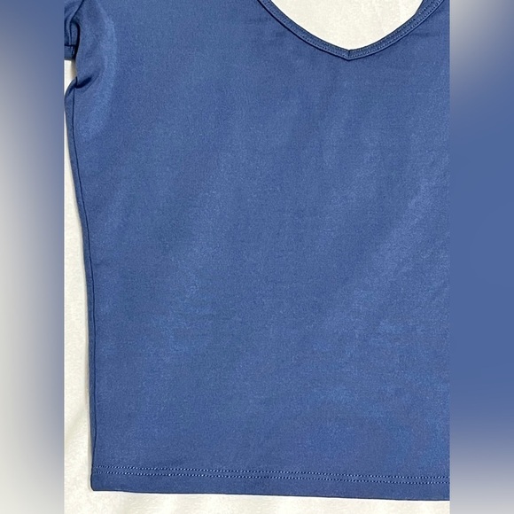 Hollister Soft Stretch Seamless Fabric Women's Blue Crop Top Size XS - Picture 3 of 9
